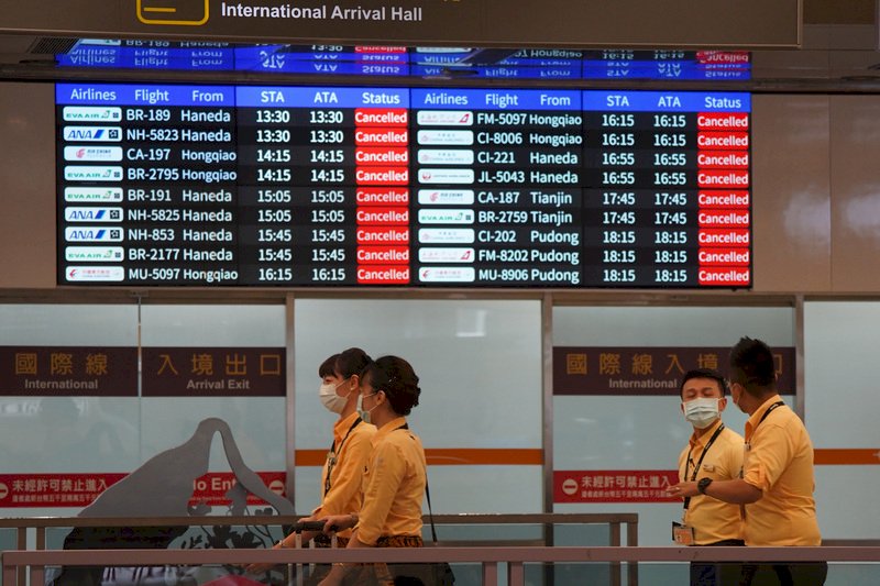 Premier: No plans to test all arrivals for COVID-19