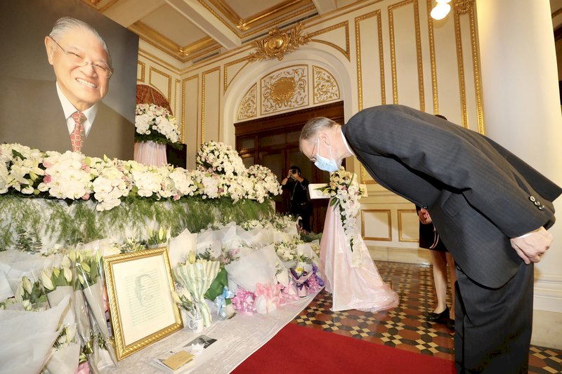US envoy: Former President Lee was a hero of Taiwan’s democracy