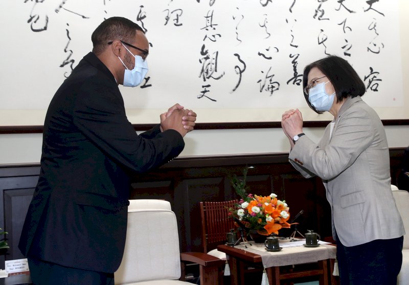 President Tsai meets with Somaliland’s representative to Taiwan
