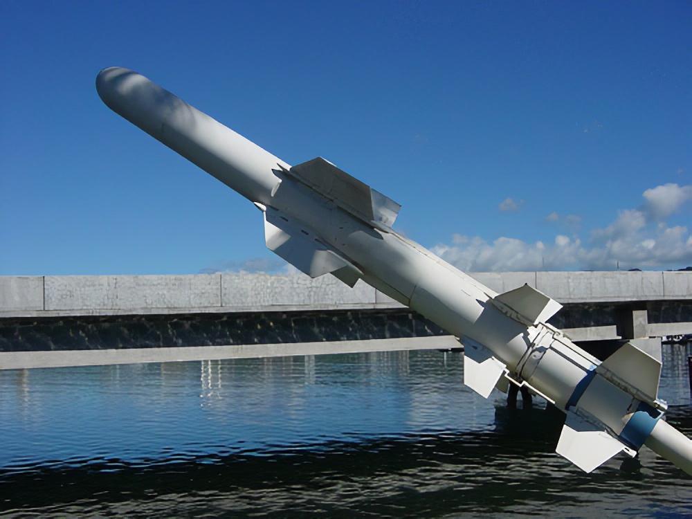 Defense Ministry responds to criticism over missile base plans