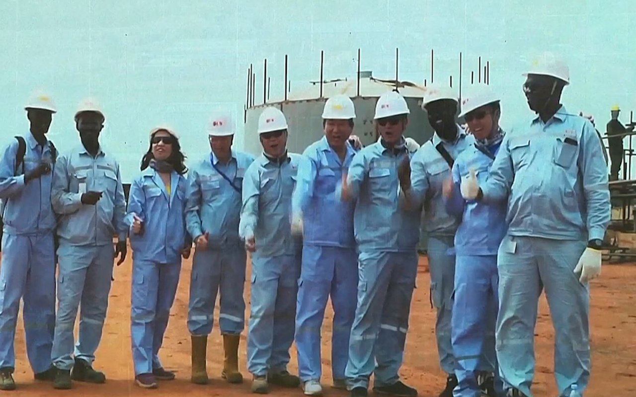 VIDEO: Oil extracted from Chad arrives in the southern city of Kaohsiung