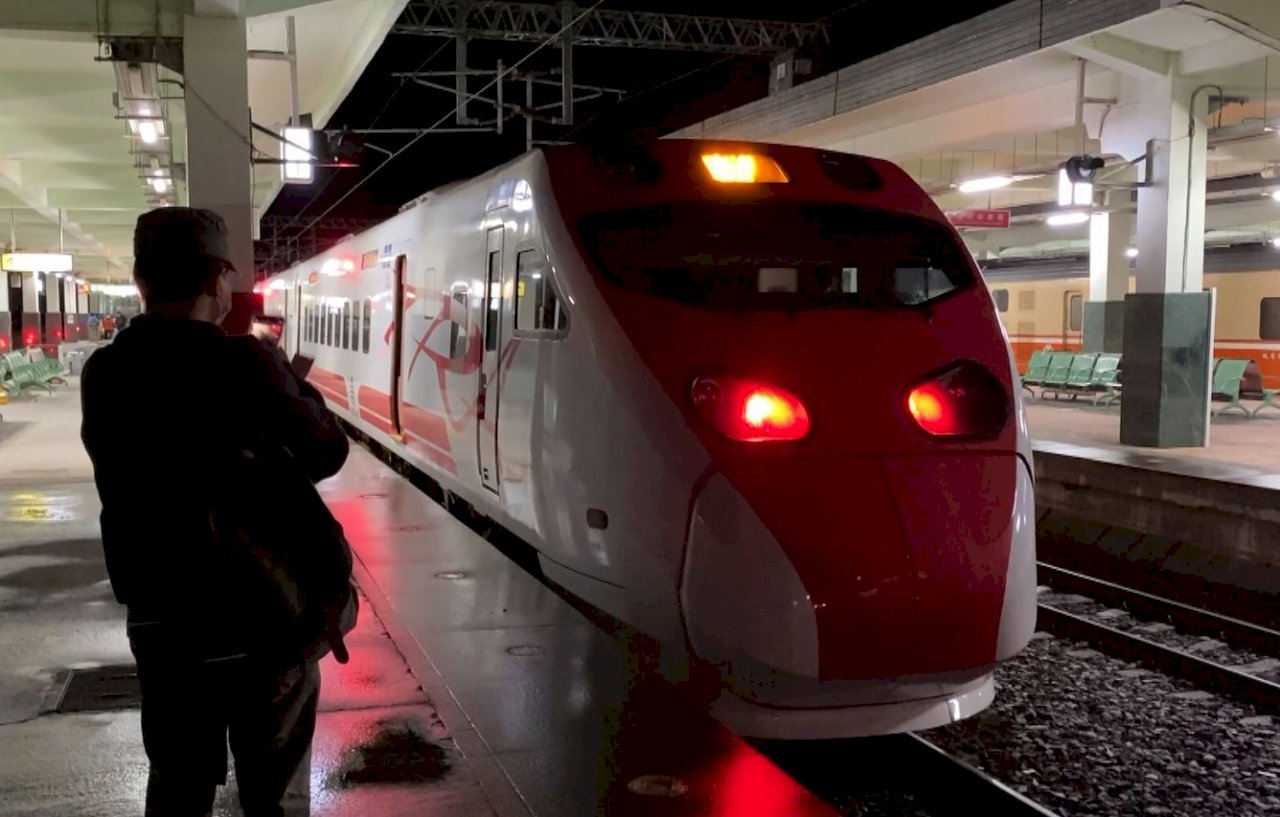 Video: Taiwan’s round-the-island railway now fully electrified