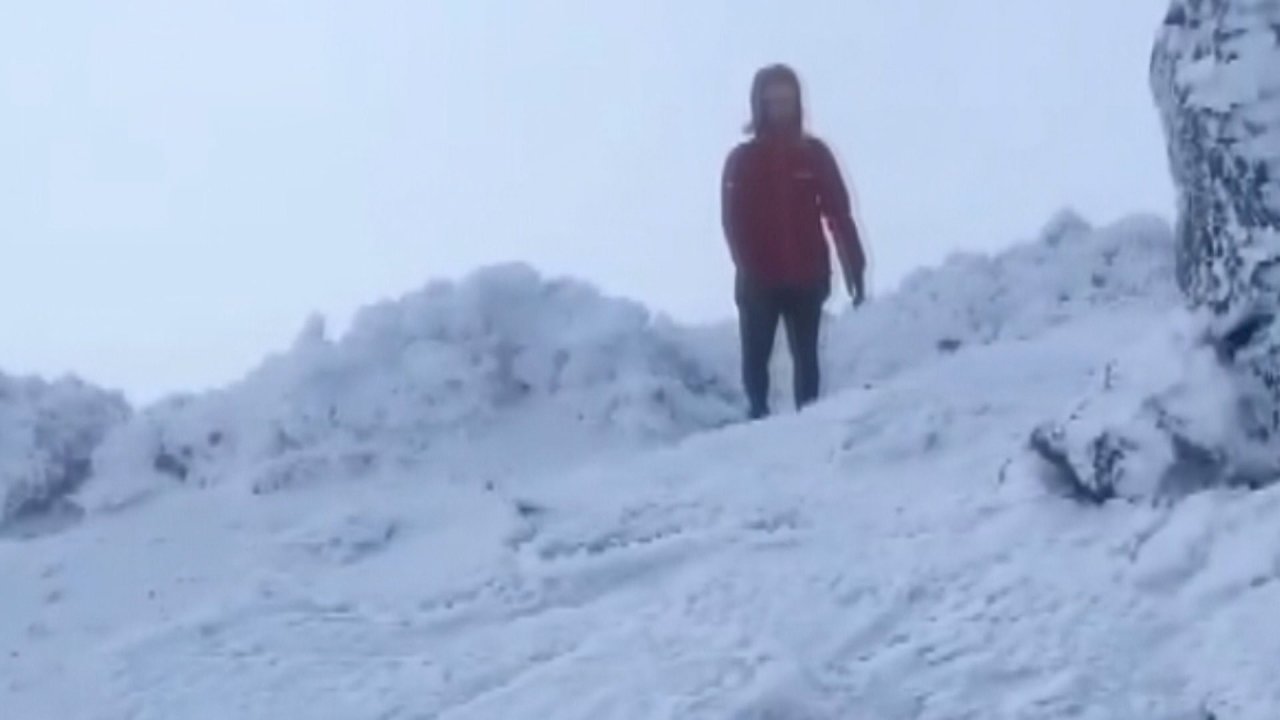 VIDEO: Shei-Pa National Park sees 10cm snowfall