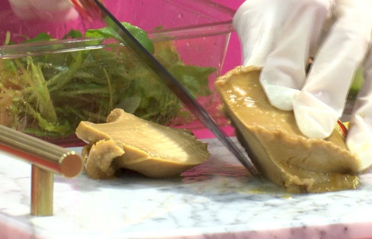 VIDEO: Biggest New Year goods fair opens in Taipei despite pandemic