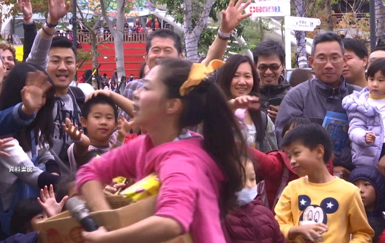 VIDEO: COVID-19: Attractions set Lunar New Year crowd control rules