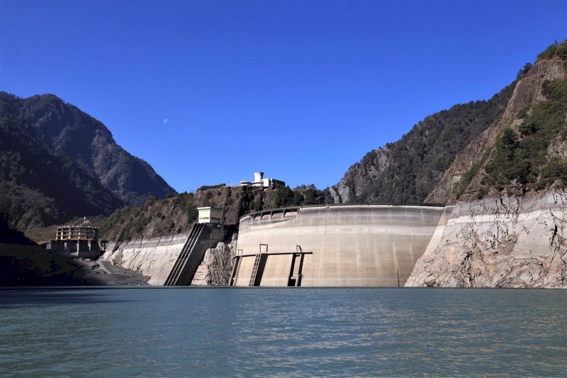 Water woes loom despite rain over the weekend