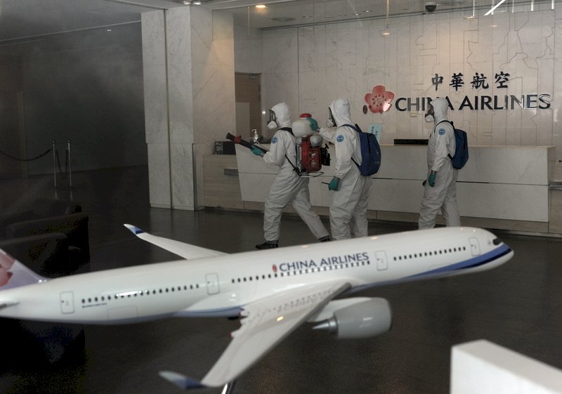 Another China Airlines pilot, flight attendant confirmed with COVID-19