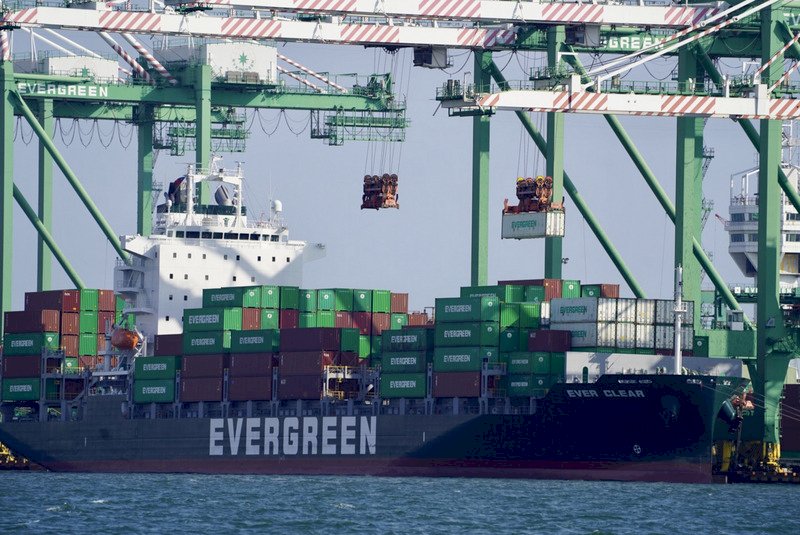 Exports up 21%