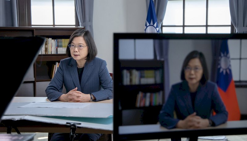 Tsai urges democracies around the world to stand together
