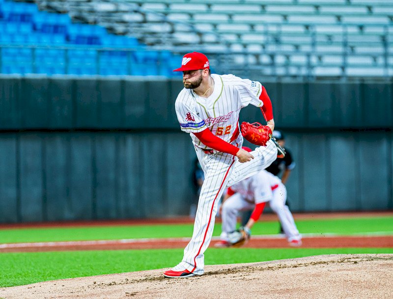 Taiwan’s top baseball league to resume season beginning July 13