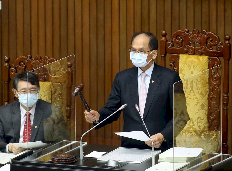 Legislature passes fourth COVID-19 relief bill; cap raised by NT$420 billion
