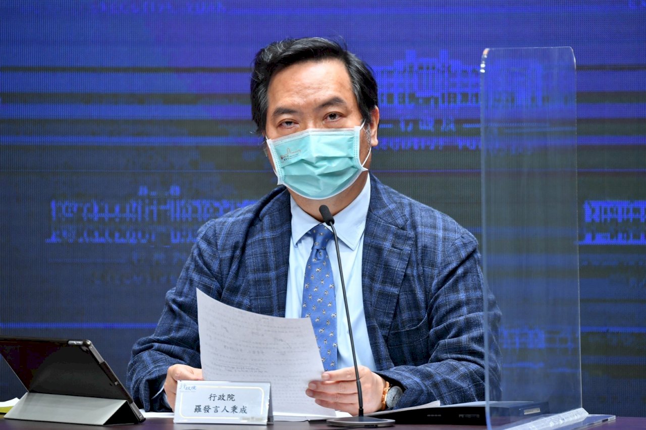 Gov. authorizes TSMC, Foxconn to donate Pfizer-BioNTech vaccine doses