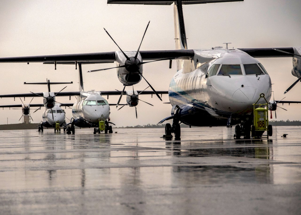 US Air Force plane lands at Songshan Airport