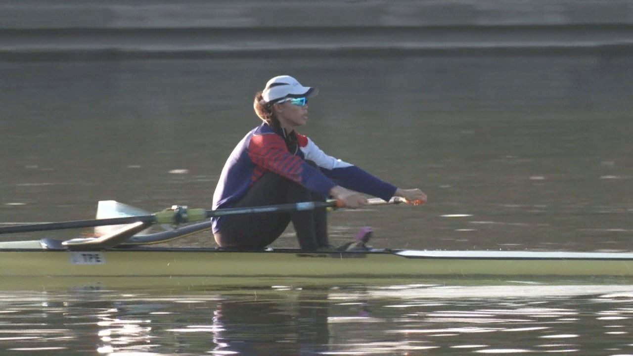 Video: Olympic rower gets COVID rule exemption to keep training
