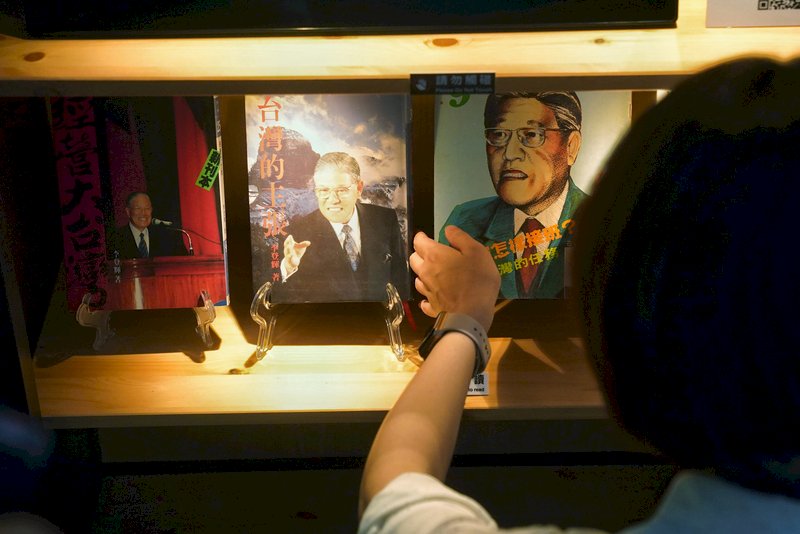 President backs plan for Lee Teng-hui Memorial Library