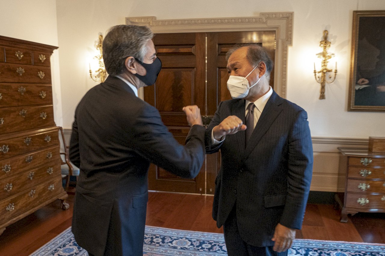US and Japan stress importance of peace in Taiwan Strait