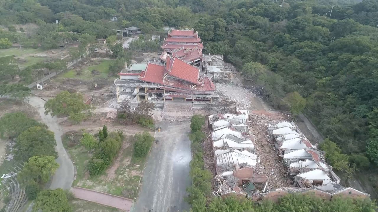 VIDEO: Plans to tear down Taiwan Folk Village anger local residents