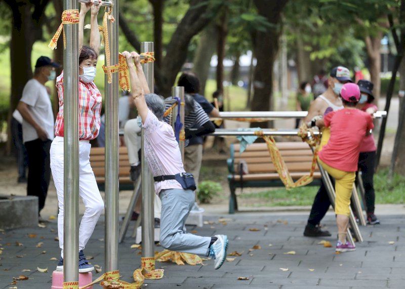 COVID-19 (8/29): Taiwan reports 13 new local cases, 1 death