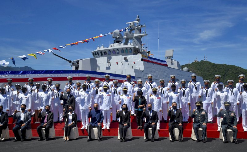 President Tsai lauds new Taiwan-made warship