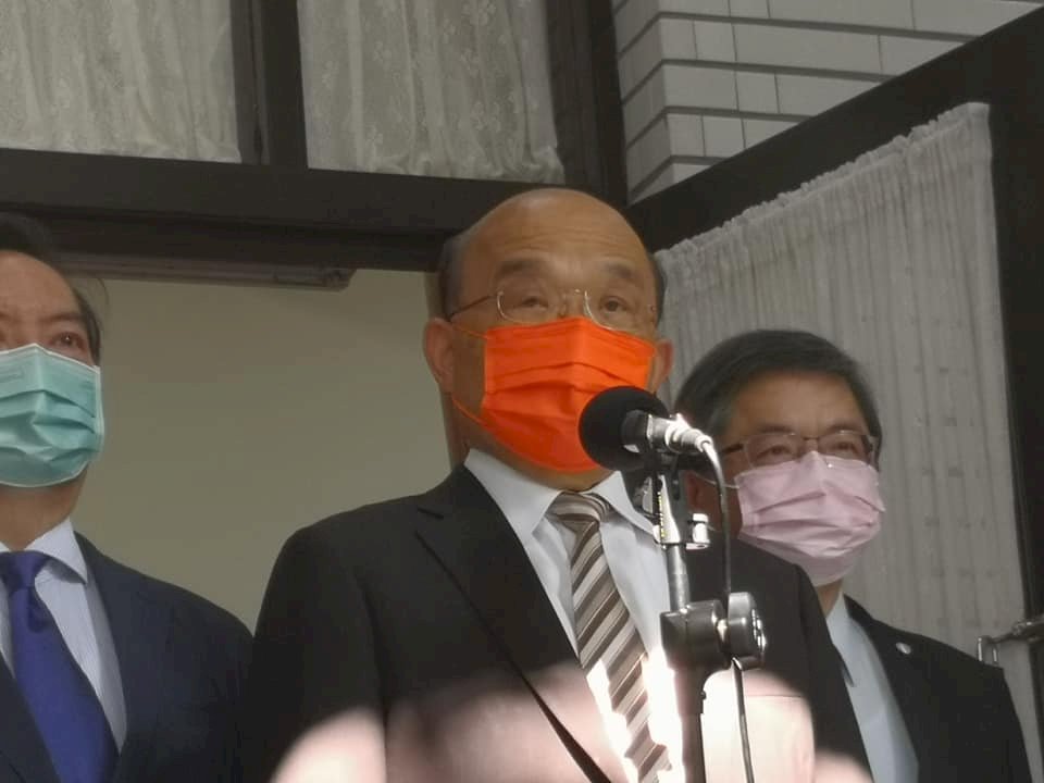 Premier: Taiwan will find new markets for fruits banned by China