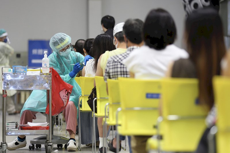 VIDEO: Twelfth round of COVID-19 vaccinations kicks off