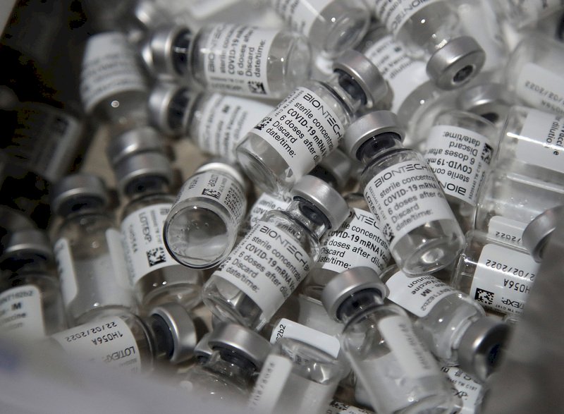 New round of vaccines expected to offer mixing brands for second jab