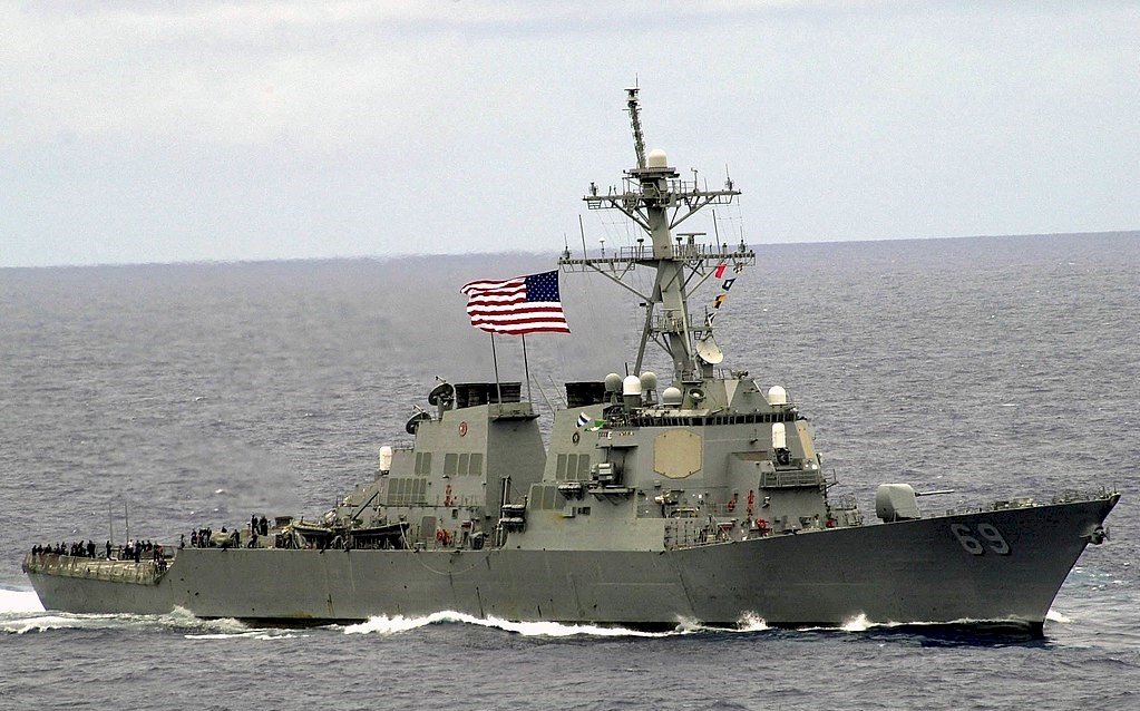 US warship passes through Taiwan Strait on Tuesday