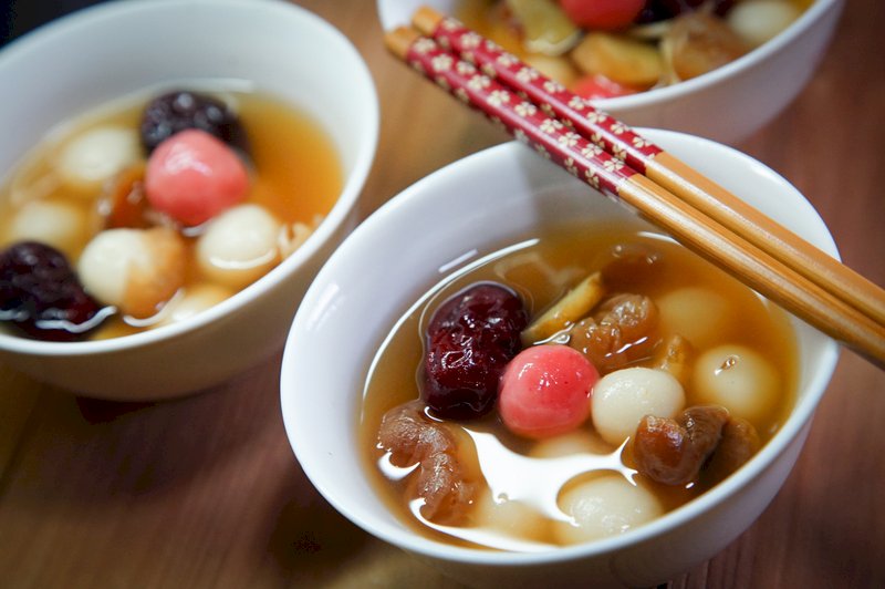 Gogoro, tang yuan and porcelain