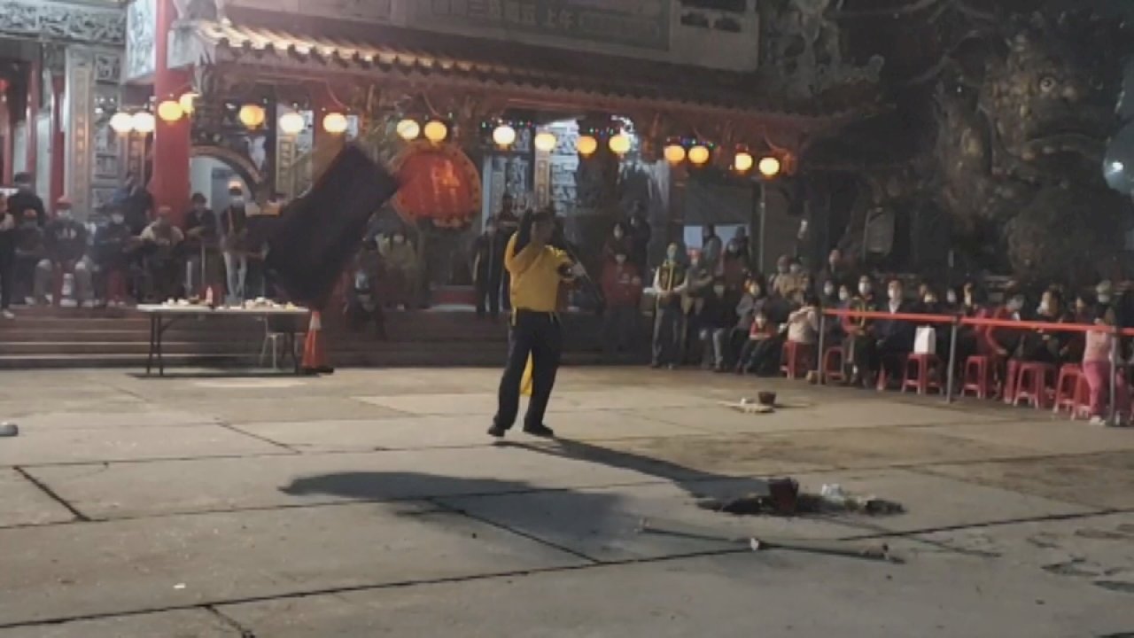 VIDEO: Tainan holds tradition to drive away fire demons during winter solstice