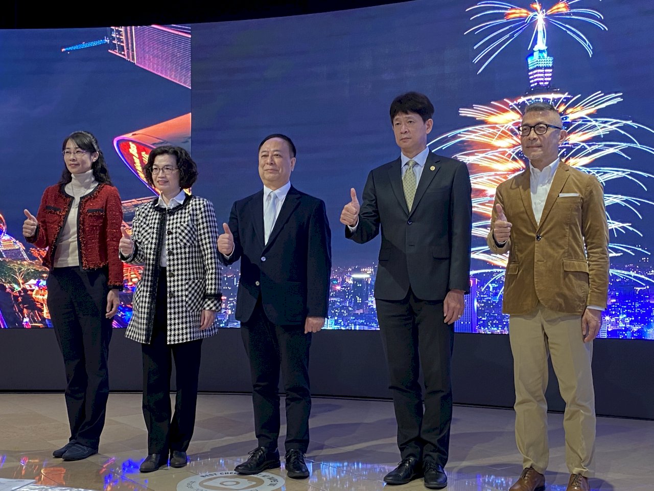 VIDEO: Year-end Taipei 101 fireworks show will be longest ever