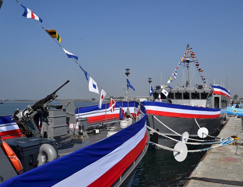 Navy commissions Taiwan-built high-speed minelayers