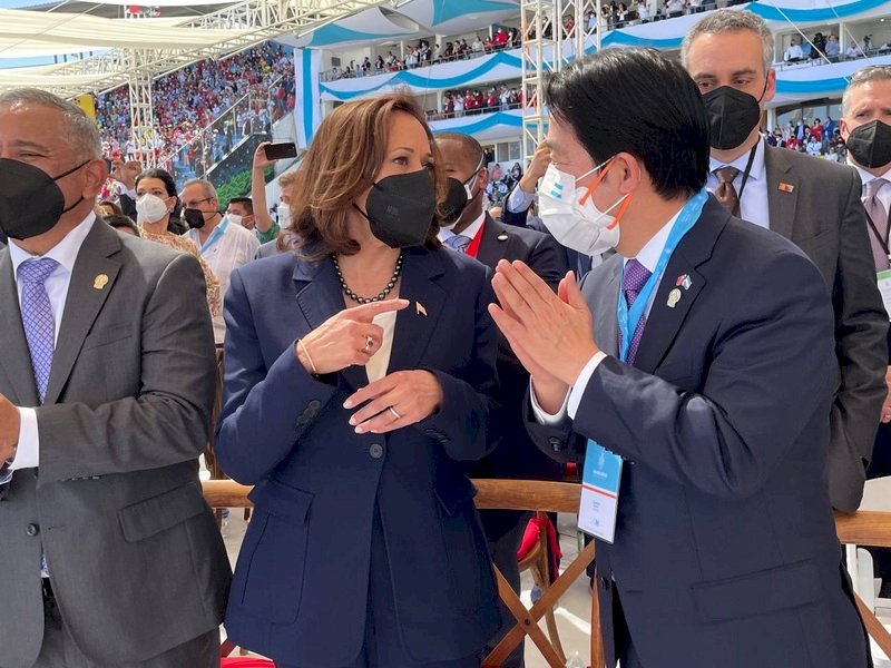 Taiwan VP meets Kamala Harris