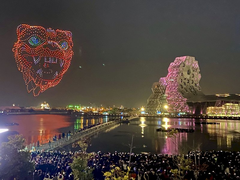 Air con, pet adoption and lantern festival