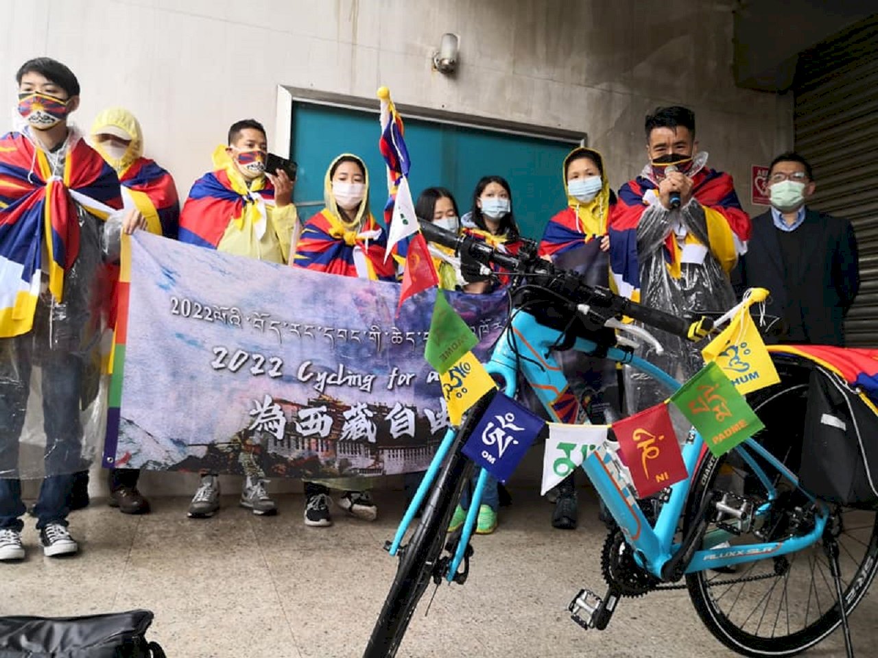 VIDEO: “Cycling for a Free Tibet” hits the road in Taipei