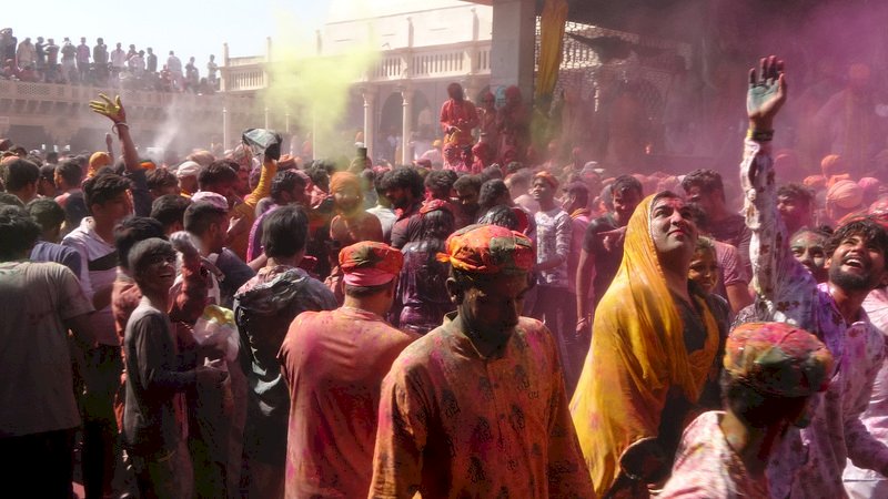 Taiwan's support for Ukraine, Kiribati, and the Holi Festival