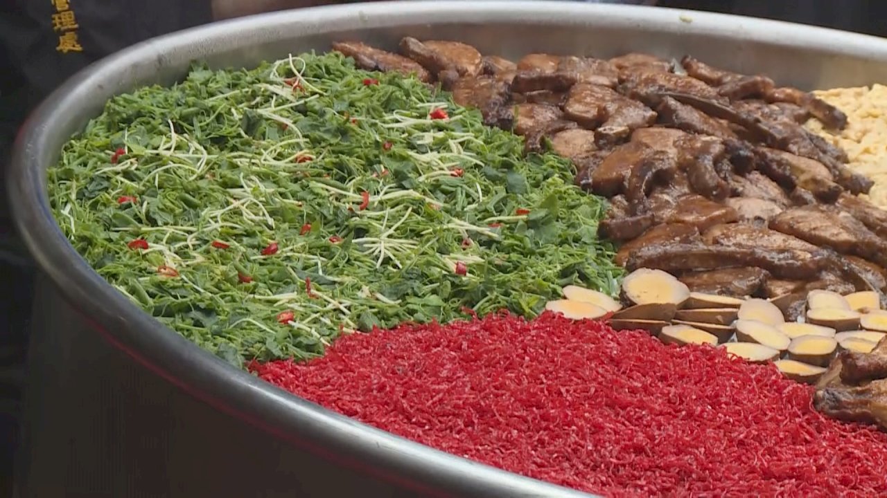 VIDEO: Taiwan mountain town unveils 430 kilogram bento box