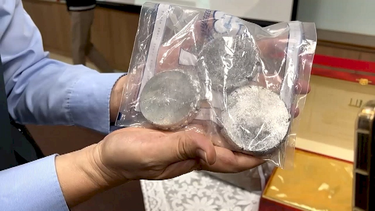 VIDEO: Rare metal sold for over NT$3.5 million at a court auction