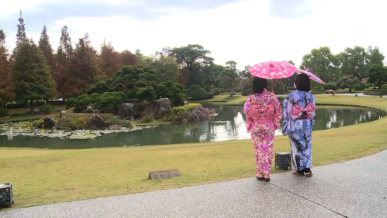 VIDEO: Visitors flock to imitation Japanese garden in Changhua