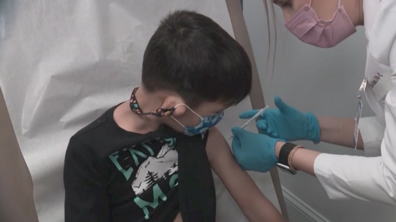 VIDEO: Taiwan to vaccinate children ages 6-11 with Moderna