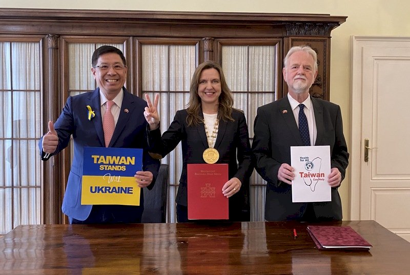 Taiwan donates US$250,000 to assist Ukrainian refugees in Slovakia