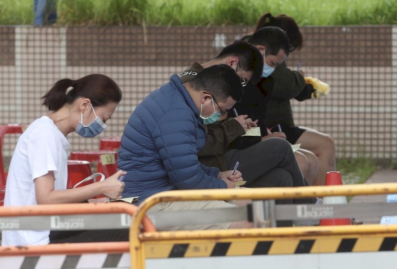 Taiwan limits PCR testing