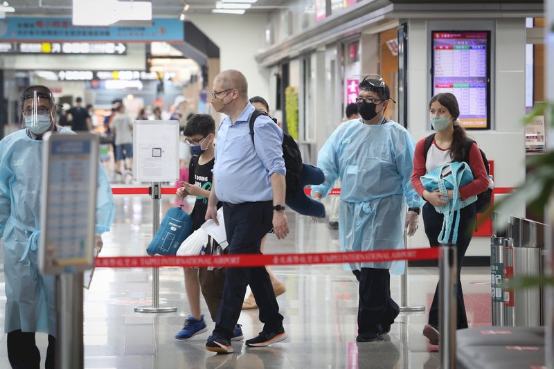 Taiwan premier orders increase to border entry quota