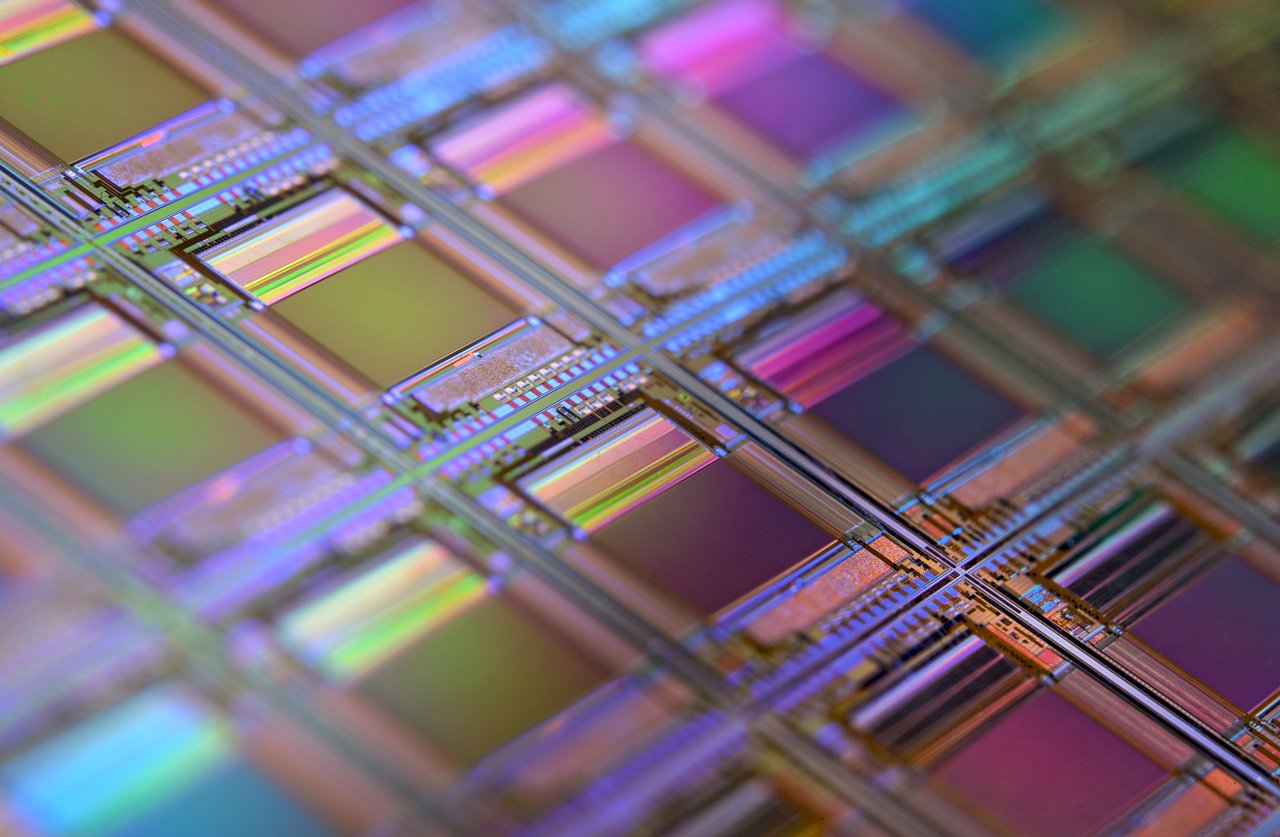 Kaohsiung university opens new semiconductor college