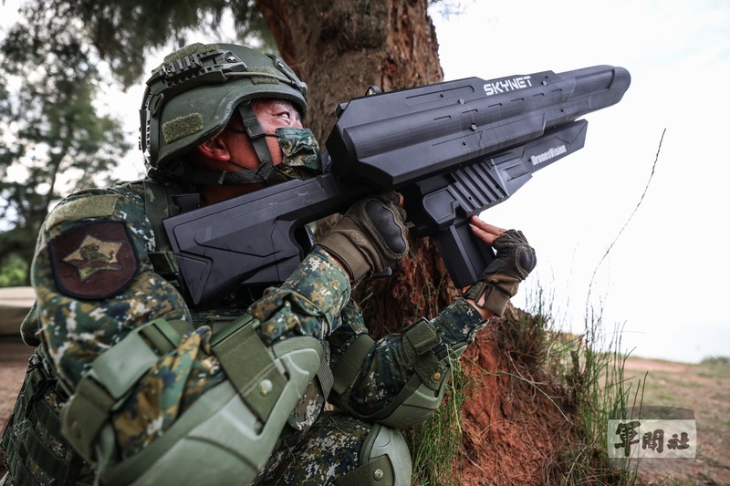 Survey shows 73% of Taiwanese want military conscription extended