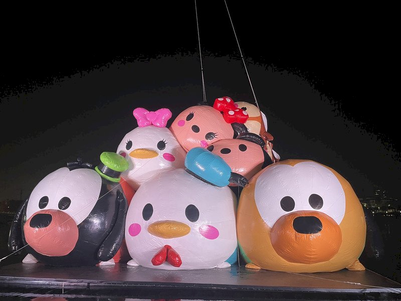 Balloons that Popped, a Heroic Rescue, Depression Study, and Toilet Debates