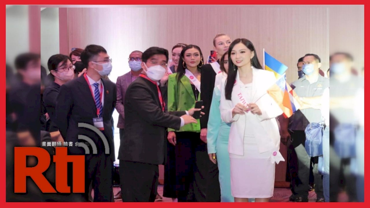 Taiwan flag bearer blocked from stage appearance due to Chinese pressure