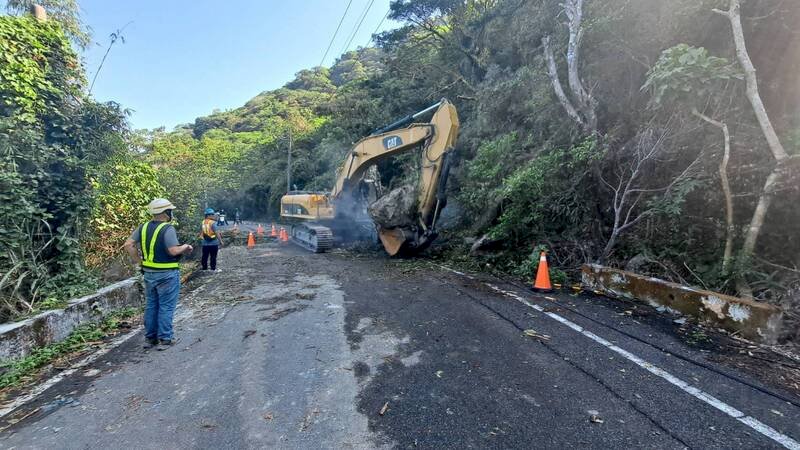 VIDEO: Large earthquake ends #Taiwan community’s tourism season