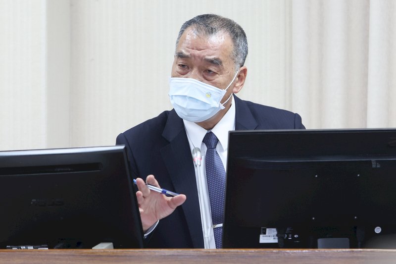Defense minister says Taiwan pursues its own defense planning