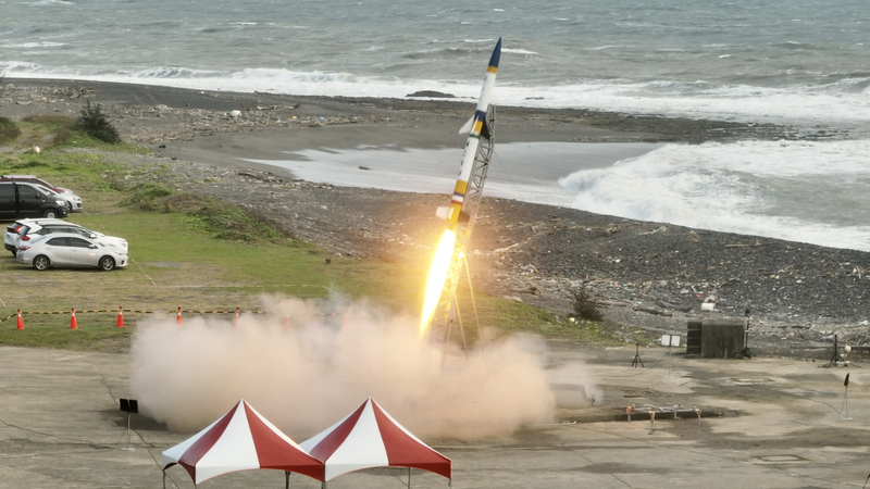VIDEO: Taiwan tests local rocket