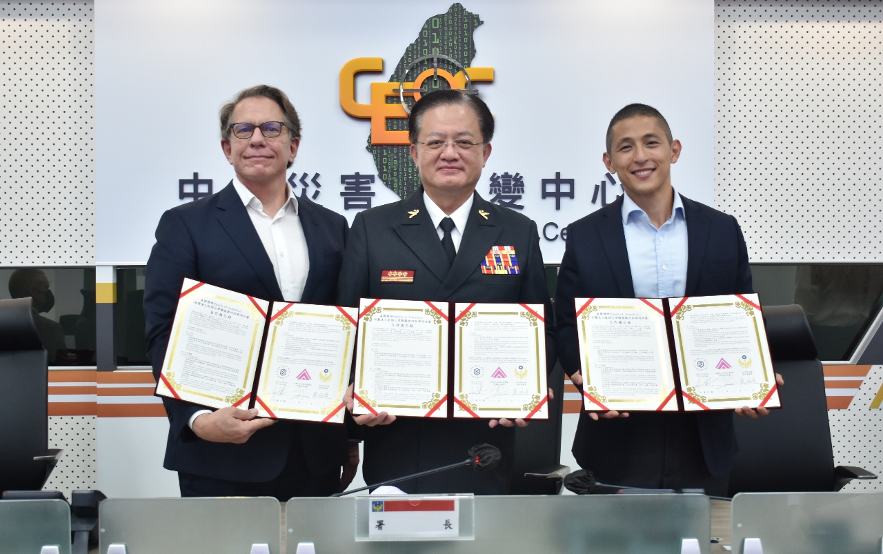 Taiwan fire agency signs MOUs with US nonprofit and Taiwan think tank